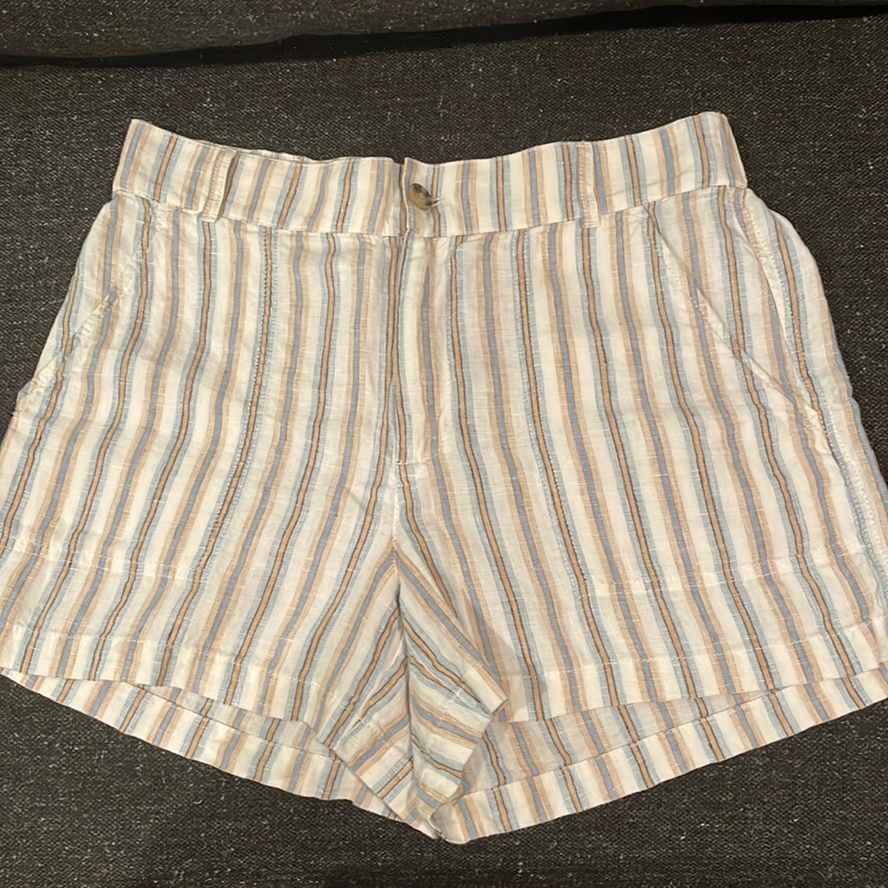 Lou & Grey linen shorts🌸